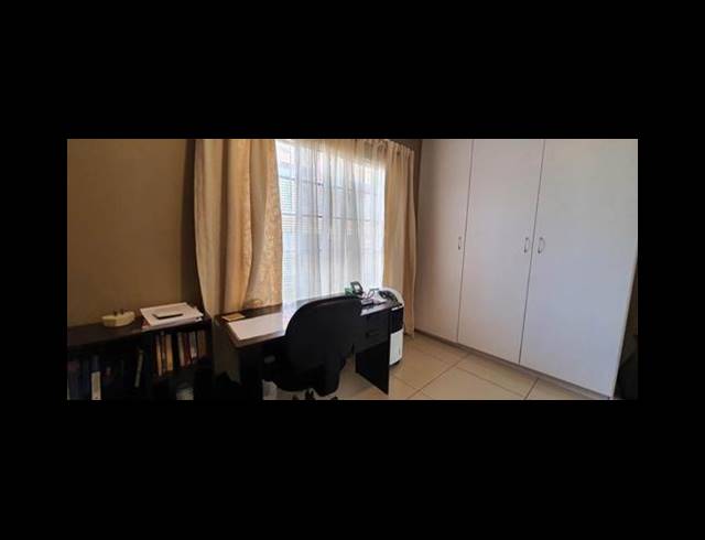 2 BEDROOM TOWNHOUSE FOR SALE IN MEYERSDAL